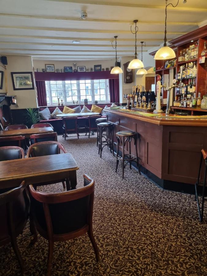 The Cricketers Inn Martyr Worthy Esterno foto